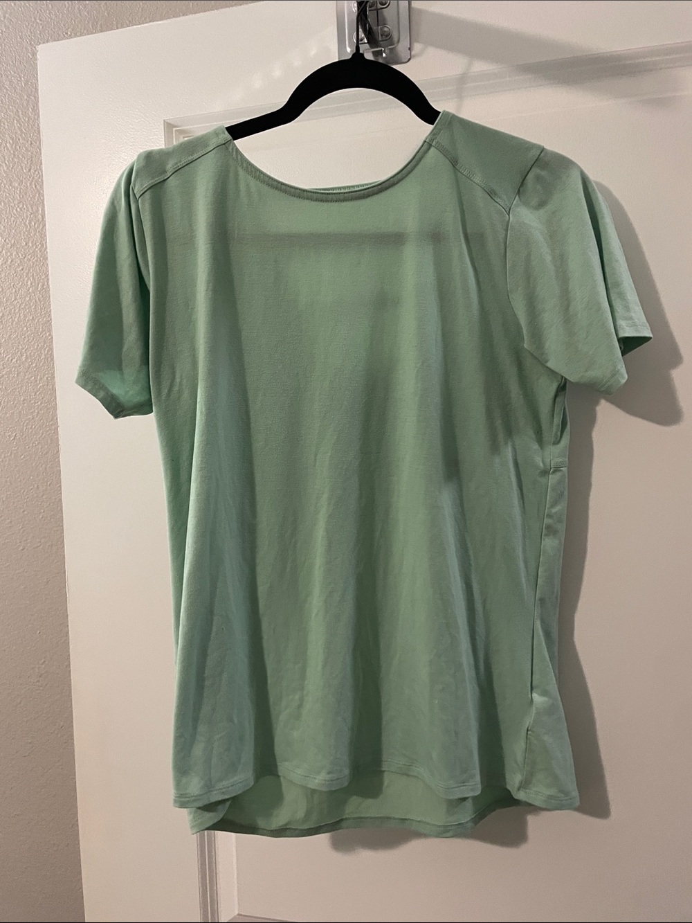 Columbia Women’s Relaxed Scoop Neck Top - Mint Green